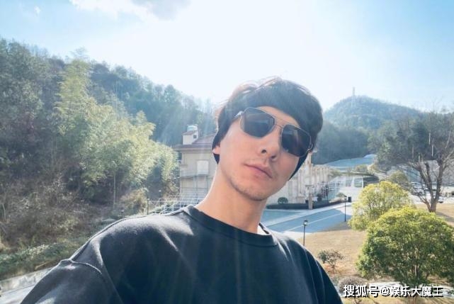 张亮“去吃杨国福啊”后续 官博邀请张亮代言 网友想出的广告词令人爆笑【xingkong体育官网登录】(图3)
张亮“去吃杨国福啊”后续 官博邀请张亮代言 网友想出的广告词令人爆笑【xingkong体育官网登录】(图3)