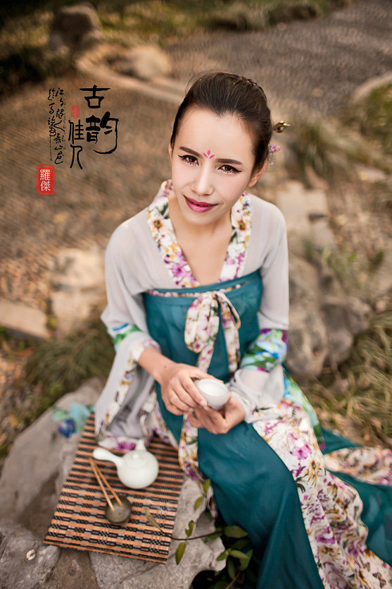 星空官网登录：
YY唯一百万榜男主播 韩雅乐见阿哲猛上票 粉丝带节奏踩我哲上位(图2)