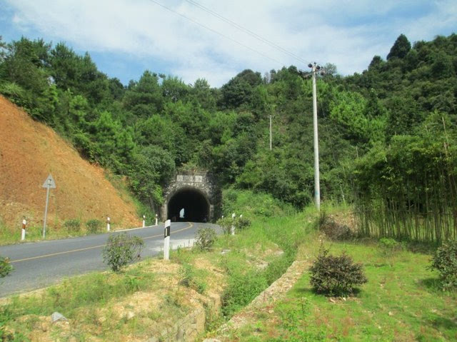 【xingkong体育官网登录】保利时代三房简约风格装修效果图(图4)