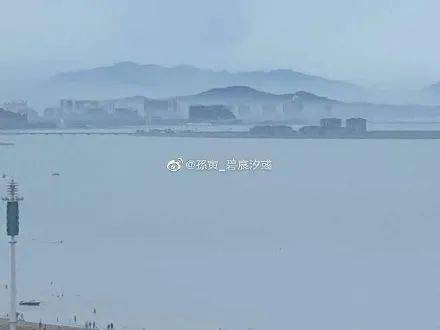 
曝光！这孩子被“老师”打的鼻青脸肿！河北1地惊现梦幻泡影奇观！‘星空官网登录’(图3)